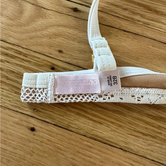 Victoria's Secret Swim white lace bikini - Picture 3 of 4